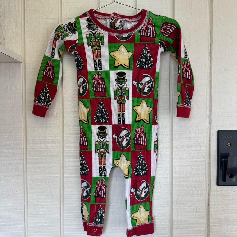 Buc-ee’s Christmas Nutcracker baby One Piece pajamas sleeper romper 12 months